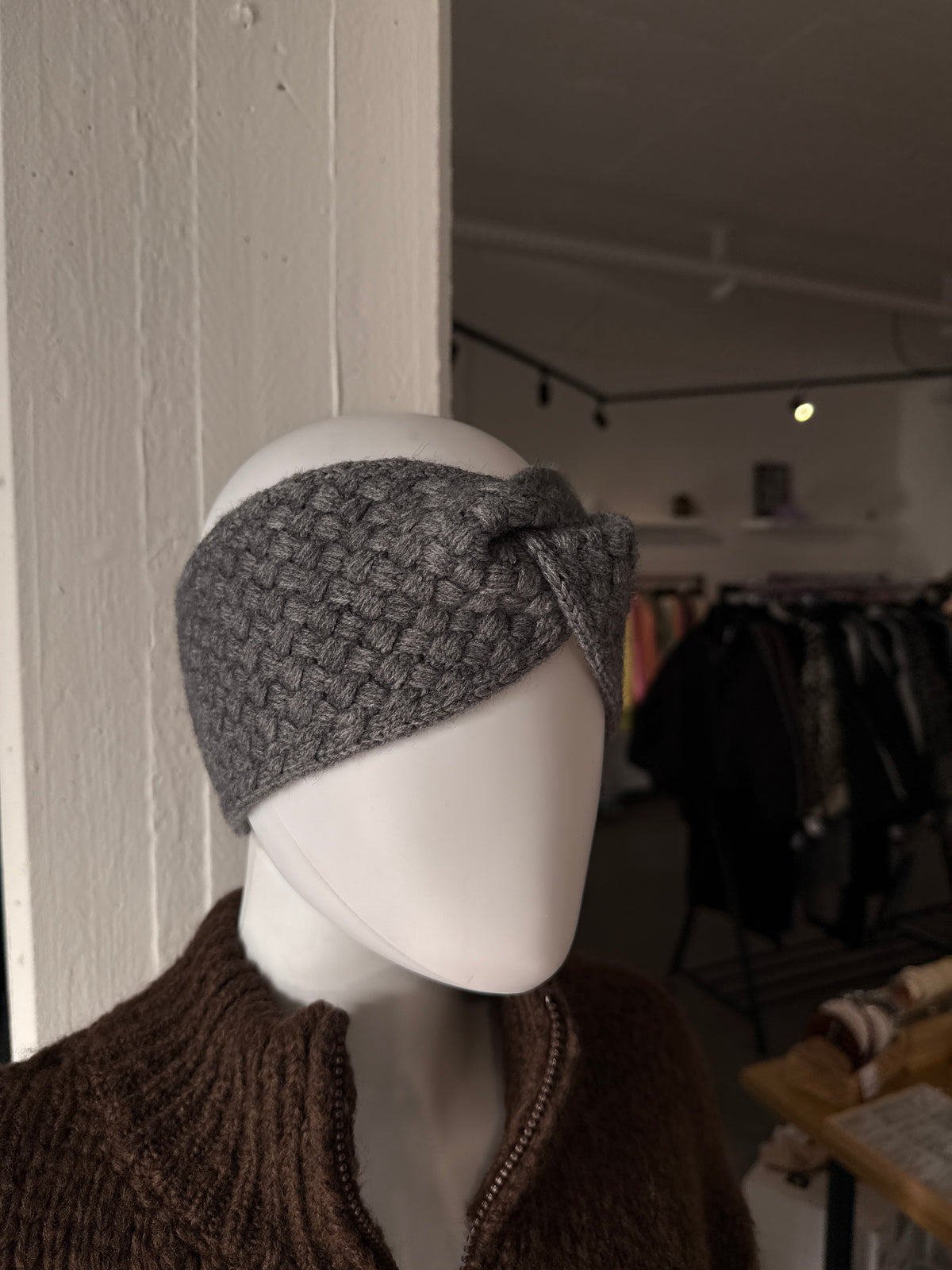 STIRNBAND GEFLOCHTEN -1566- GRAU