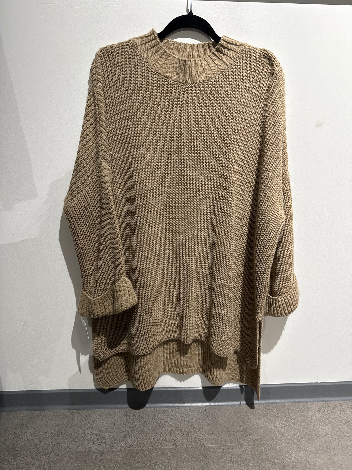 Schlitzpulli-1596-