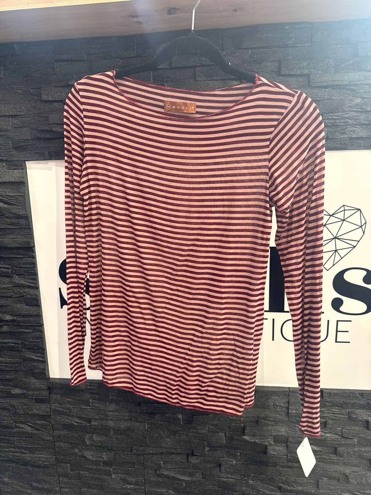 BASIC -2277- BORDEAUX