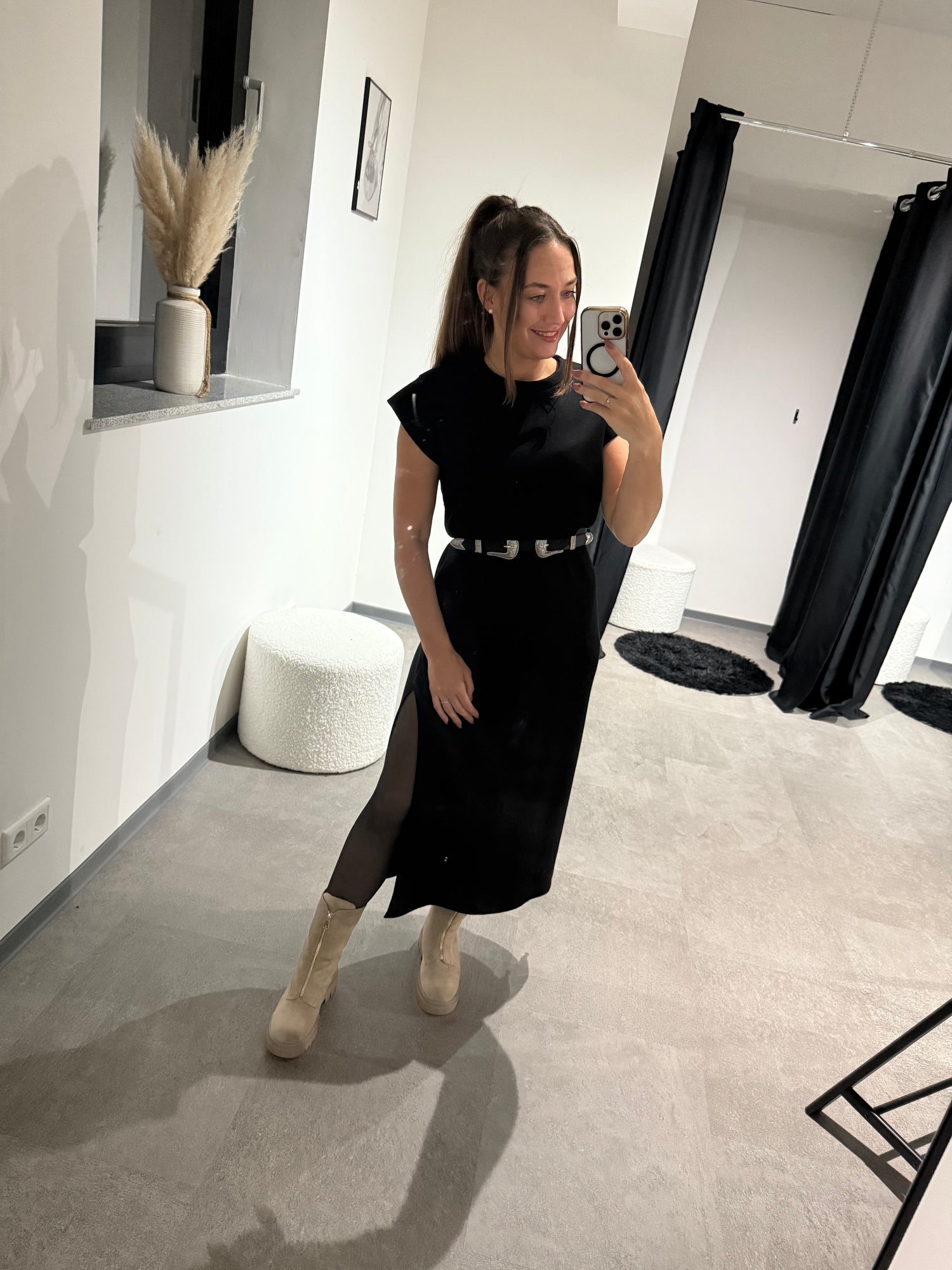 Kleider & Jumpsuits