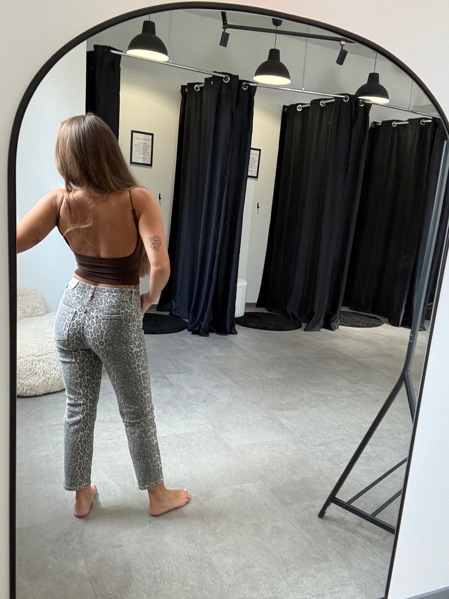 MOM JEANS LEO GRAU AUSGEWASCHEN -4779-