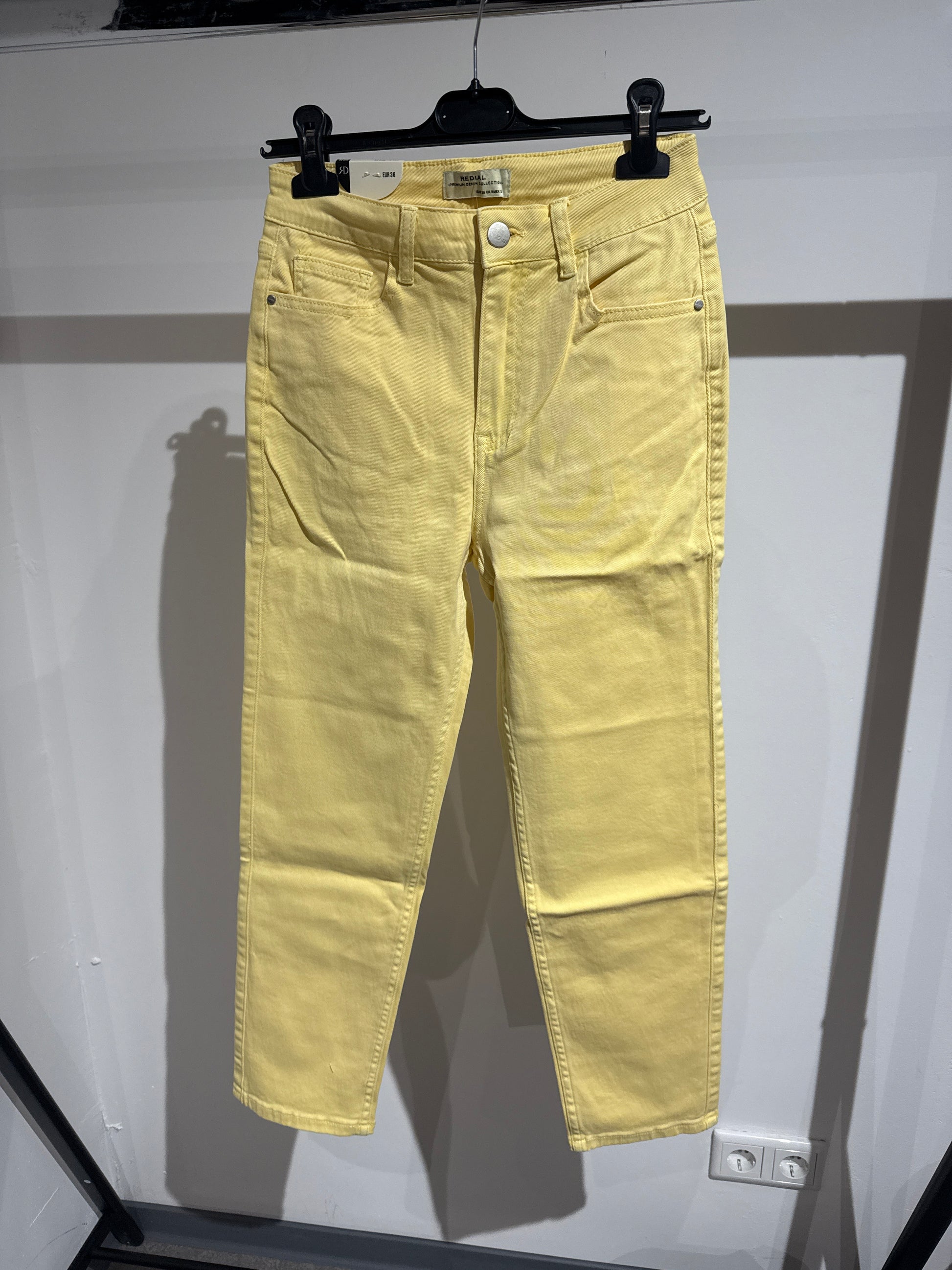 Mom Jeans Redial -6789- Zitronengelb - Sarahs Modeboutique