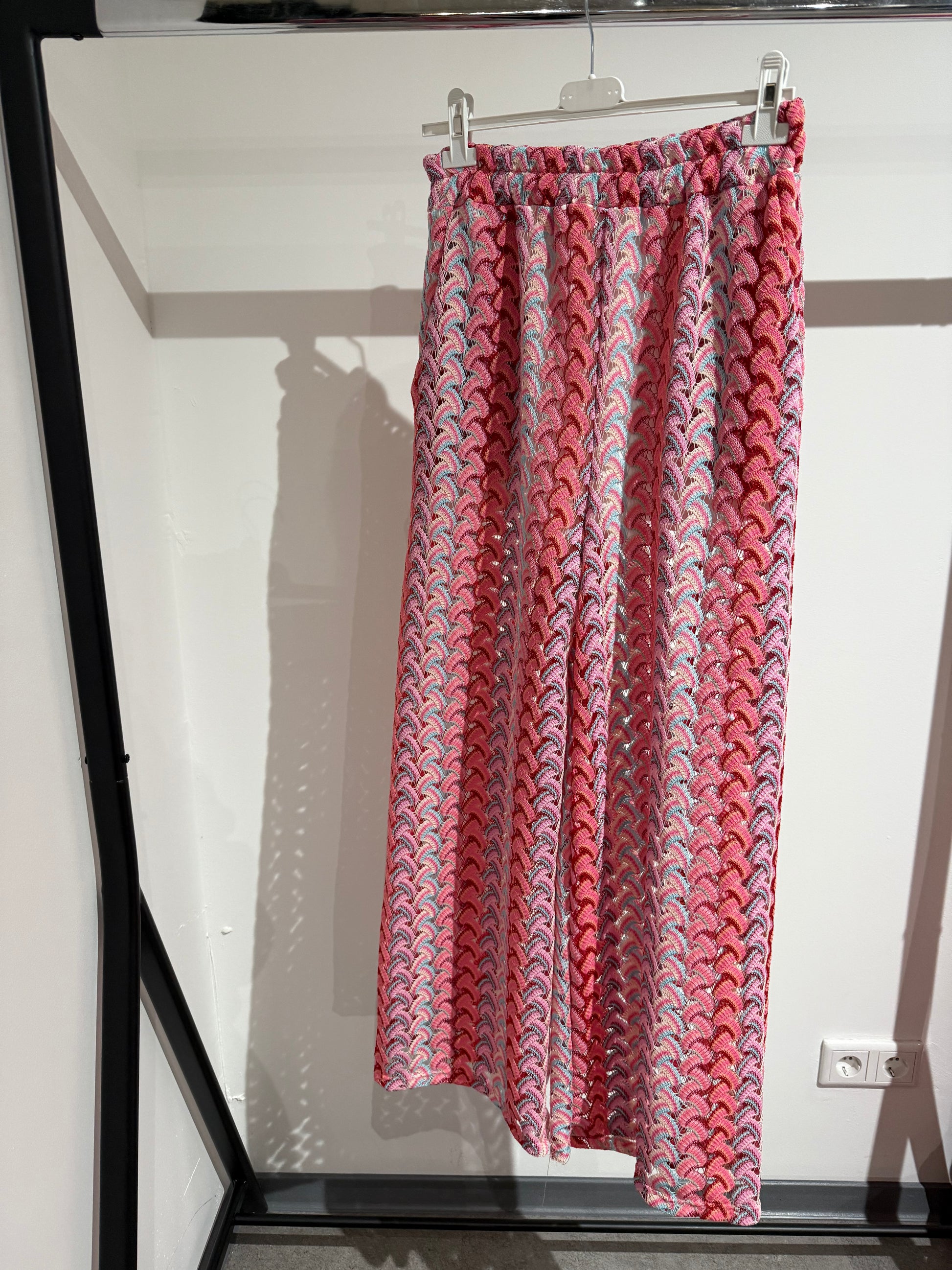 HOSE MIT WUNDERSCHÖNEM MUSTER -1475- ROSA - Sarahs Modeboutique