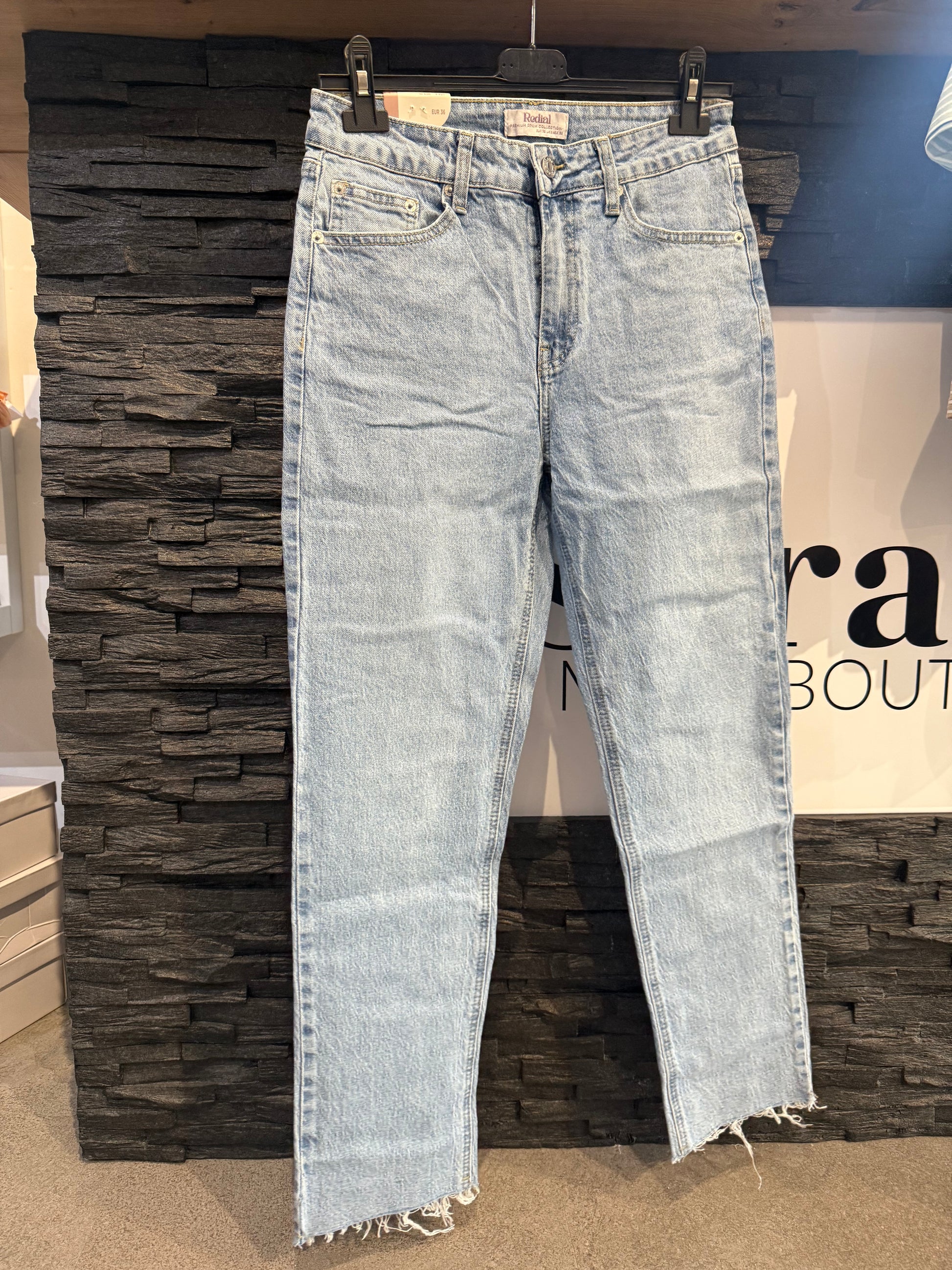Mom Jeans -1455- - Sarahs Modeboutique