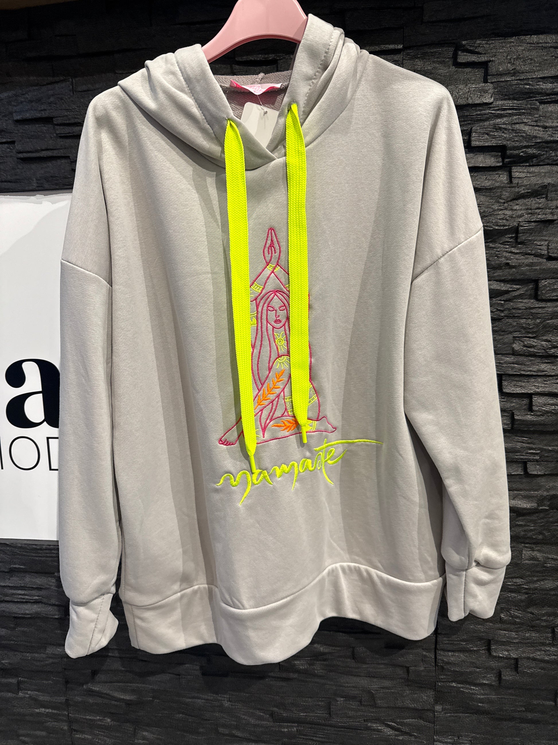 PULLOVER NAMASTE -4333- GRAU - Sarahs Modeboutique