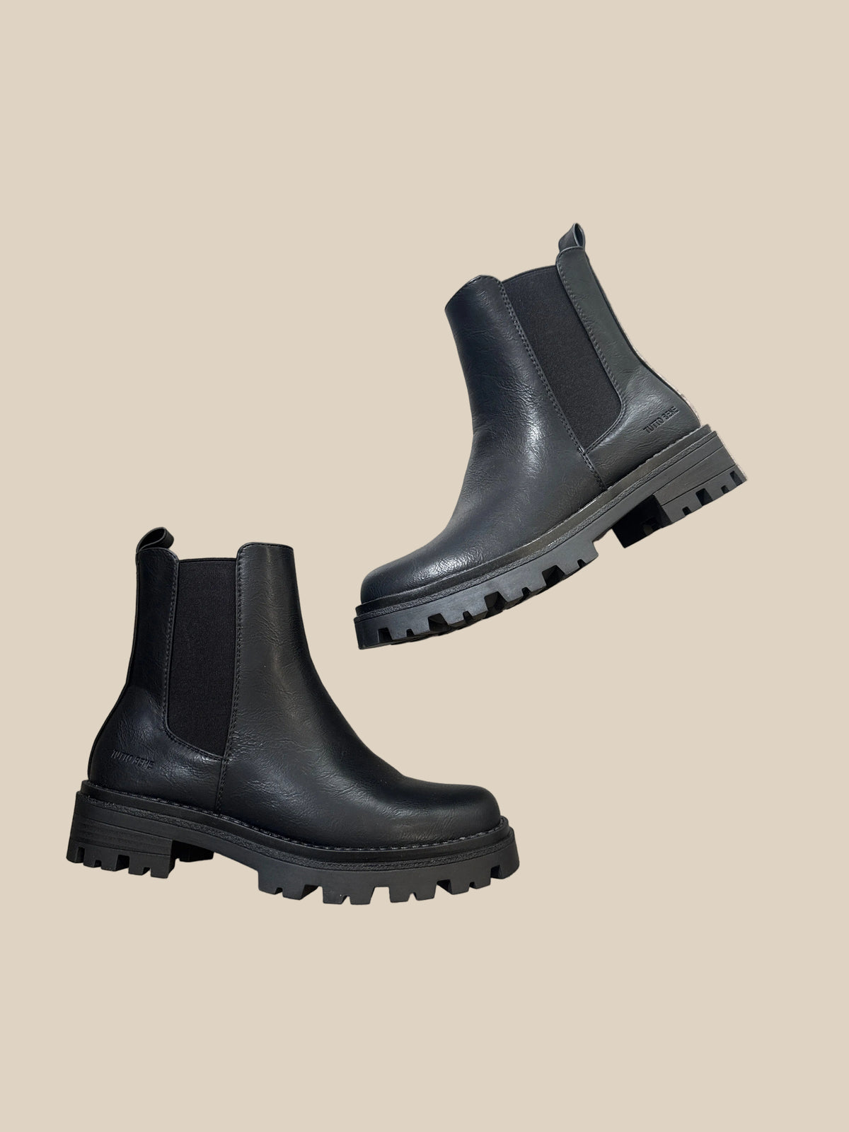 Boots -7779- schwarz