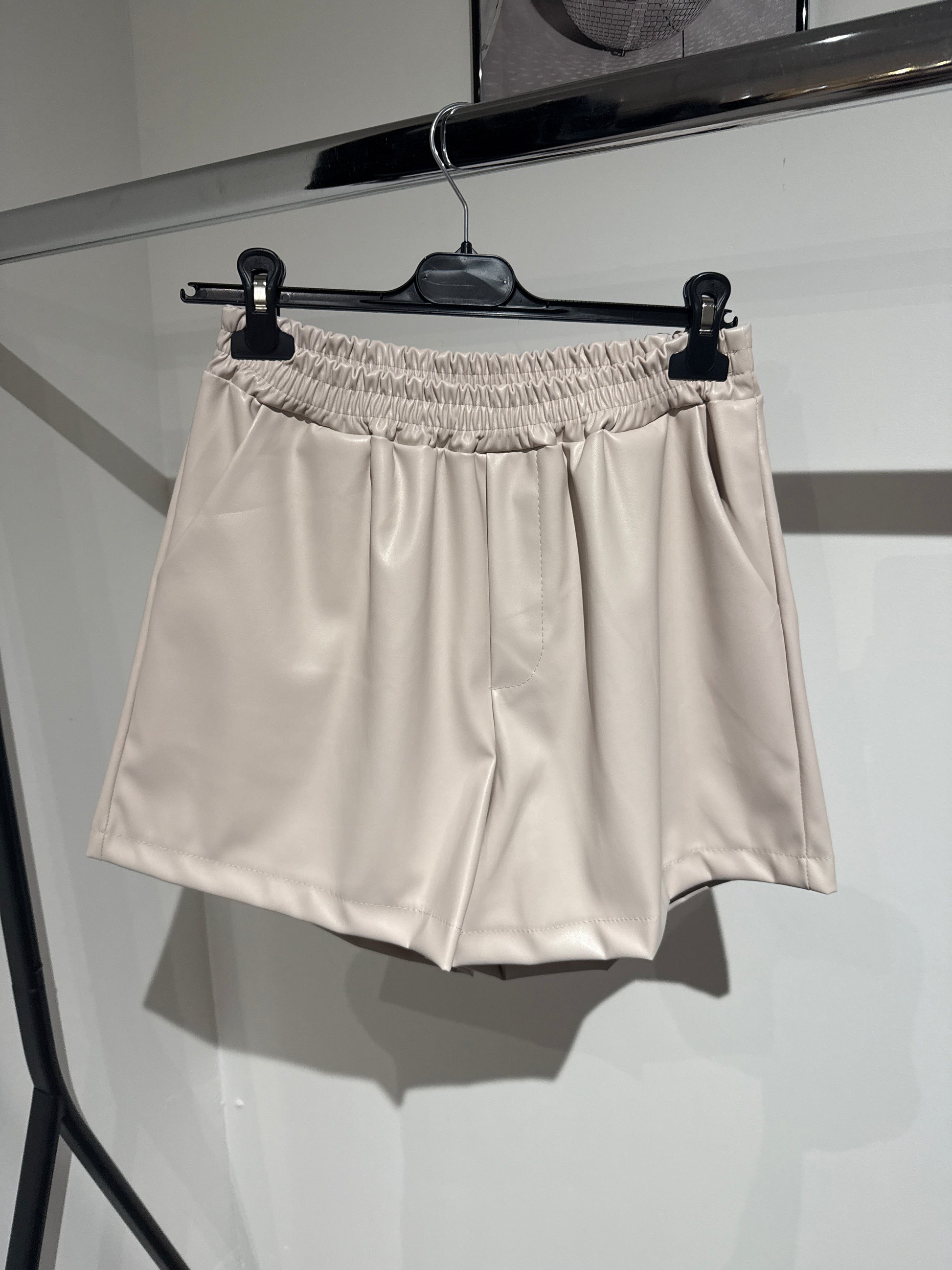 Ledershorts -1797- Creme - Sarahs Modeboutique