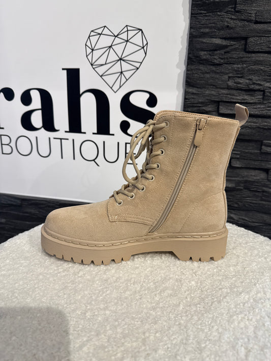 Boots - Sarahs Modeboutique