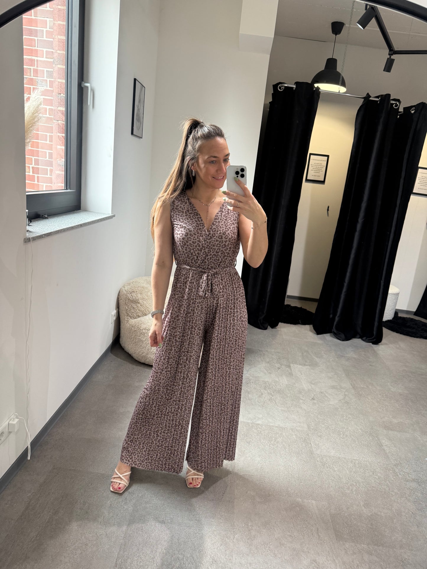 LEOPARD JUMPSUIT TAUPE -1666- - Sarahs Modeboutique