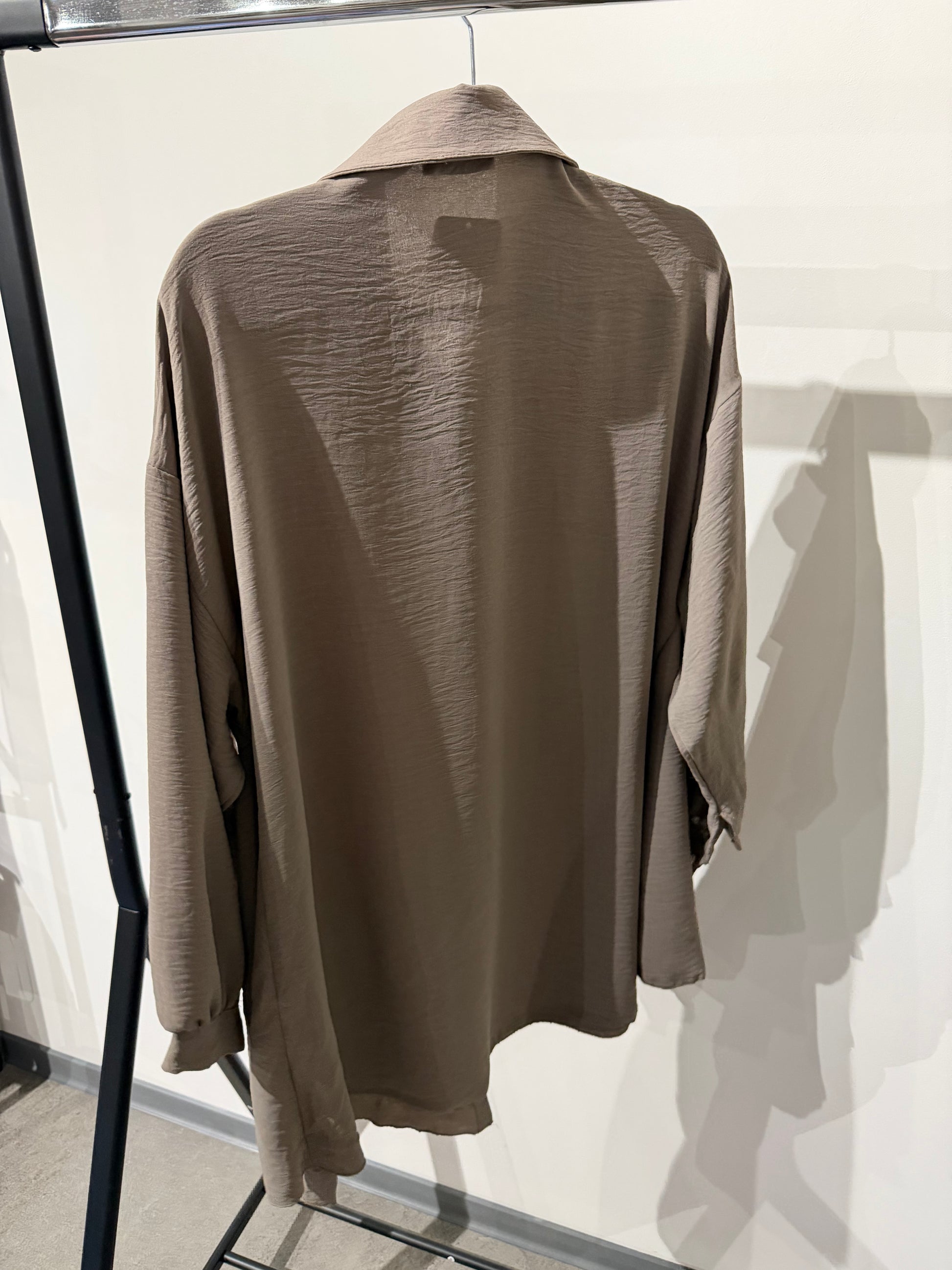 Bluse lang -8811- taupe - Sarahs Modeboutique