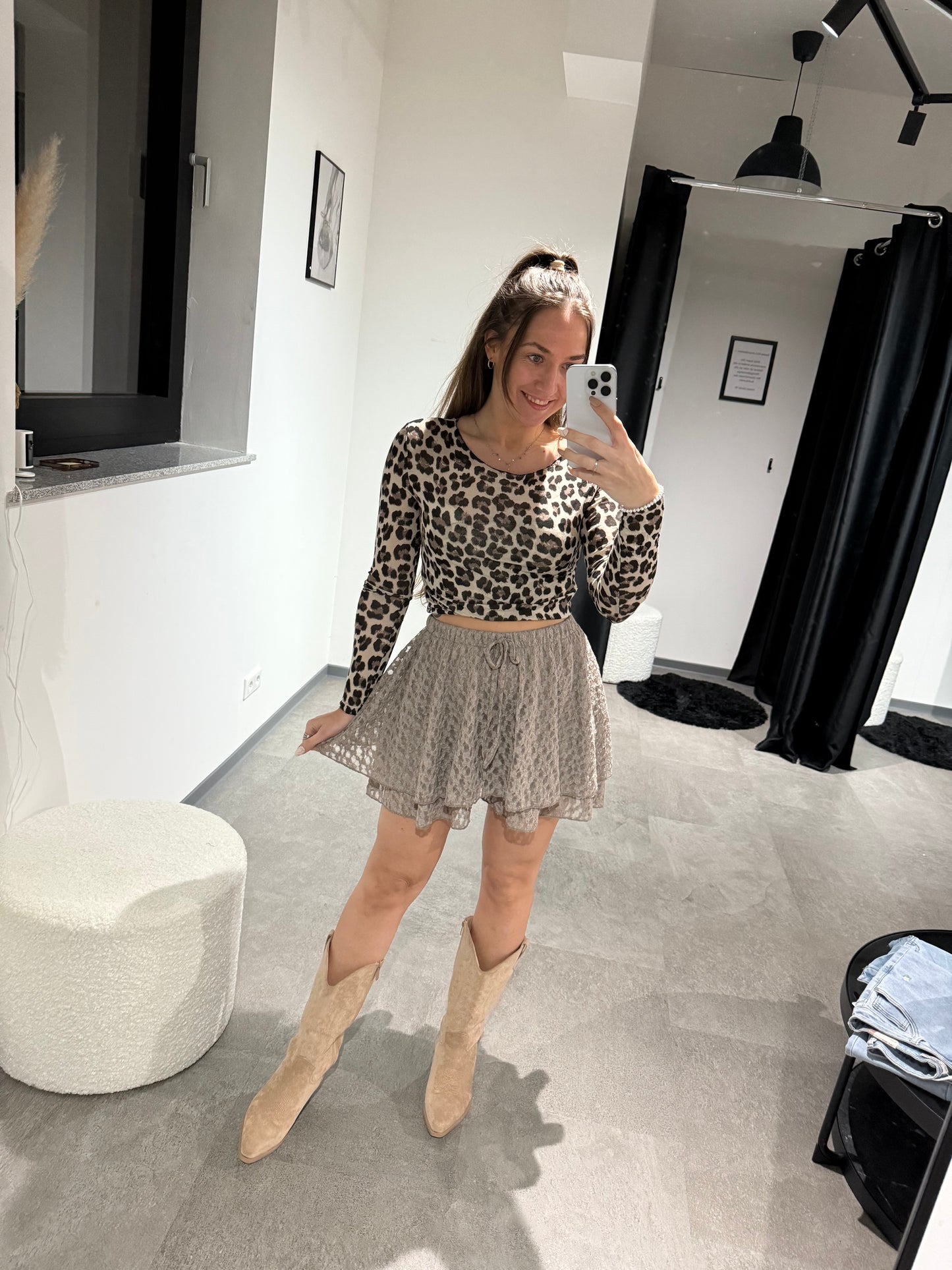 HOSENROCK AUS SPITZE taupe -6892- - Sarahs Modeboutique