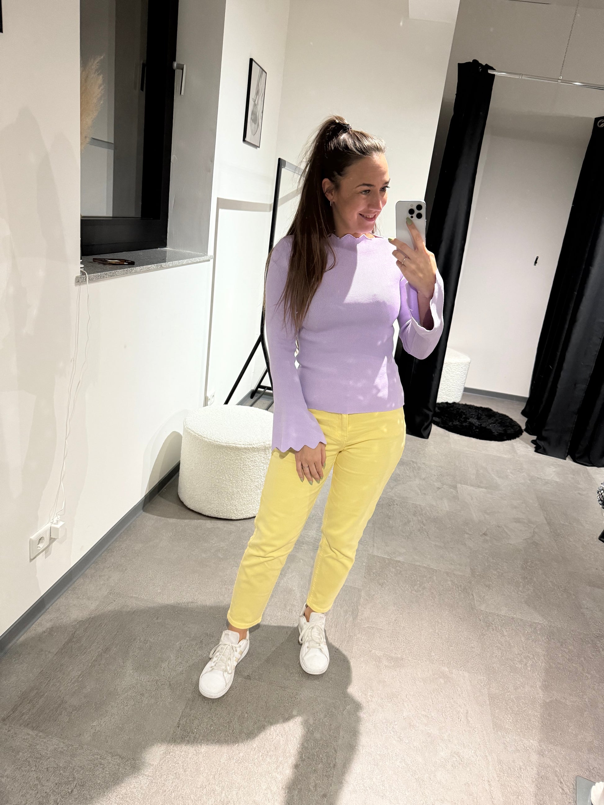 Basicshirt mit Trompetenärmel -6779- flieder - Sarahs Modeboutique