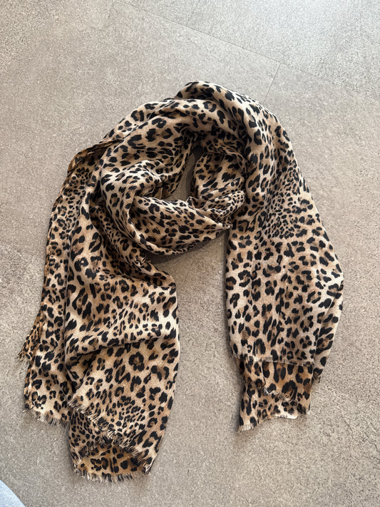 Leoschal -4216-