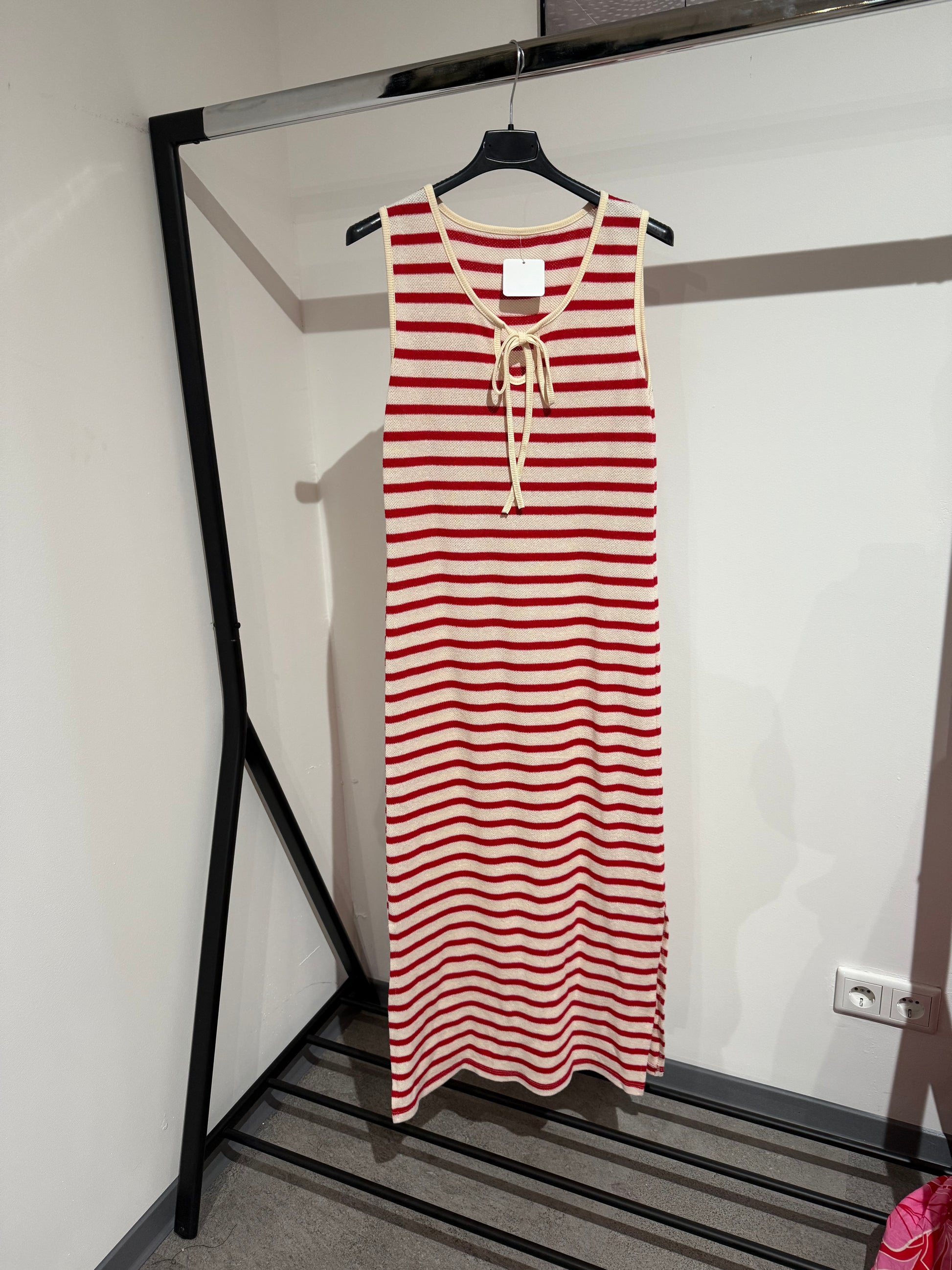 STRICKKLEID GESTREIFT -1473- ROT - Sarahs Modeboutique