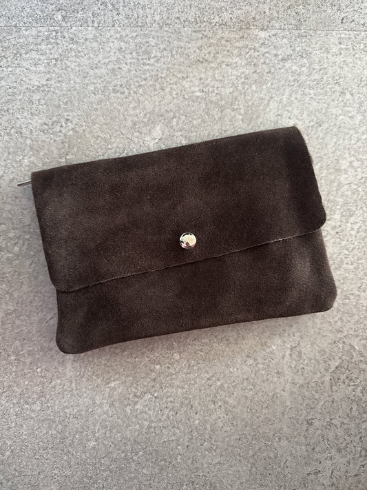 UMHÄNGETASCHE -6004- WILDLEDER DUNKELBRAUN - Sarahs Modeboutique