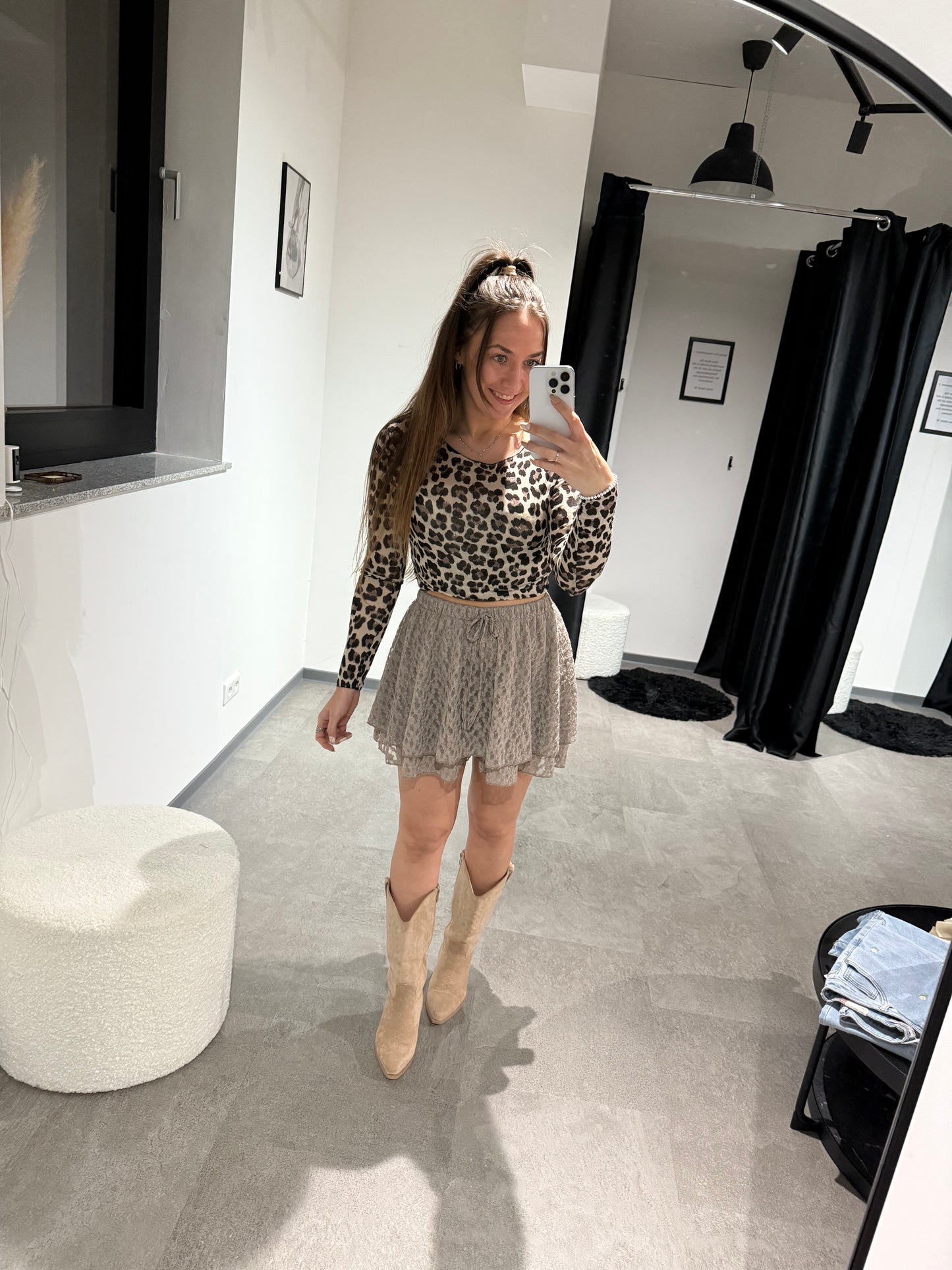 HOSENROCK AUS SPITZE taupe -6892- - Sarahs Modeboutique