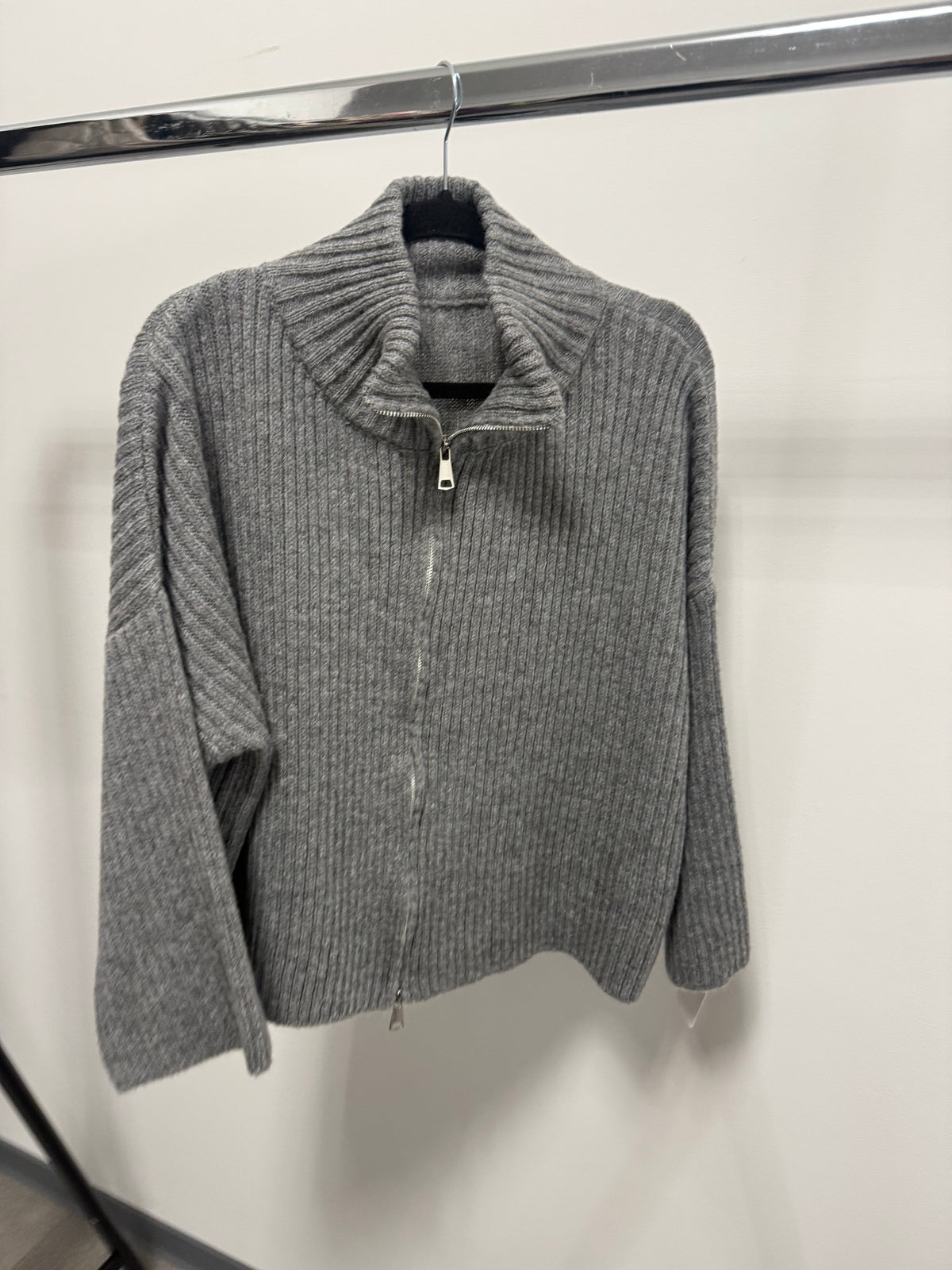 ZIPPER -8847-  GRAU - Sarahs Modeboutique