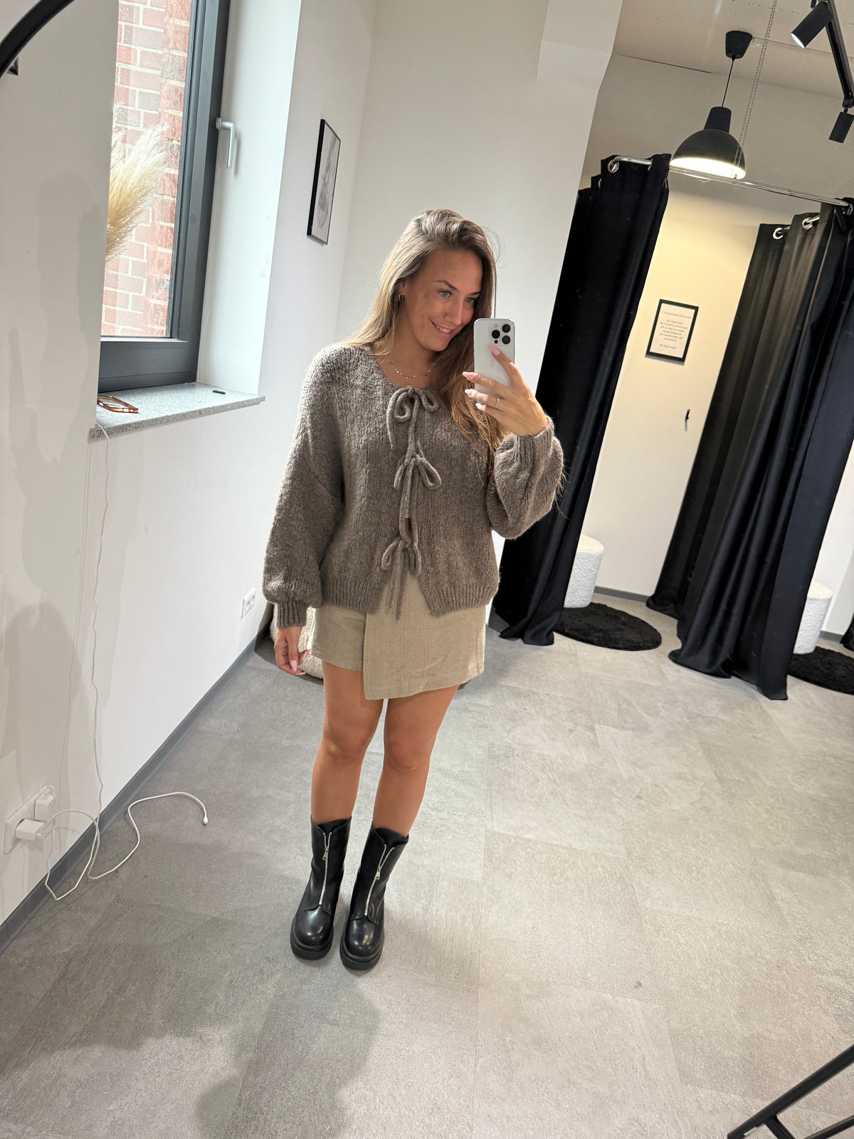 STRICKJACKE MIT SCHLEIFEN -6799- TAUPE