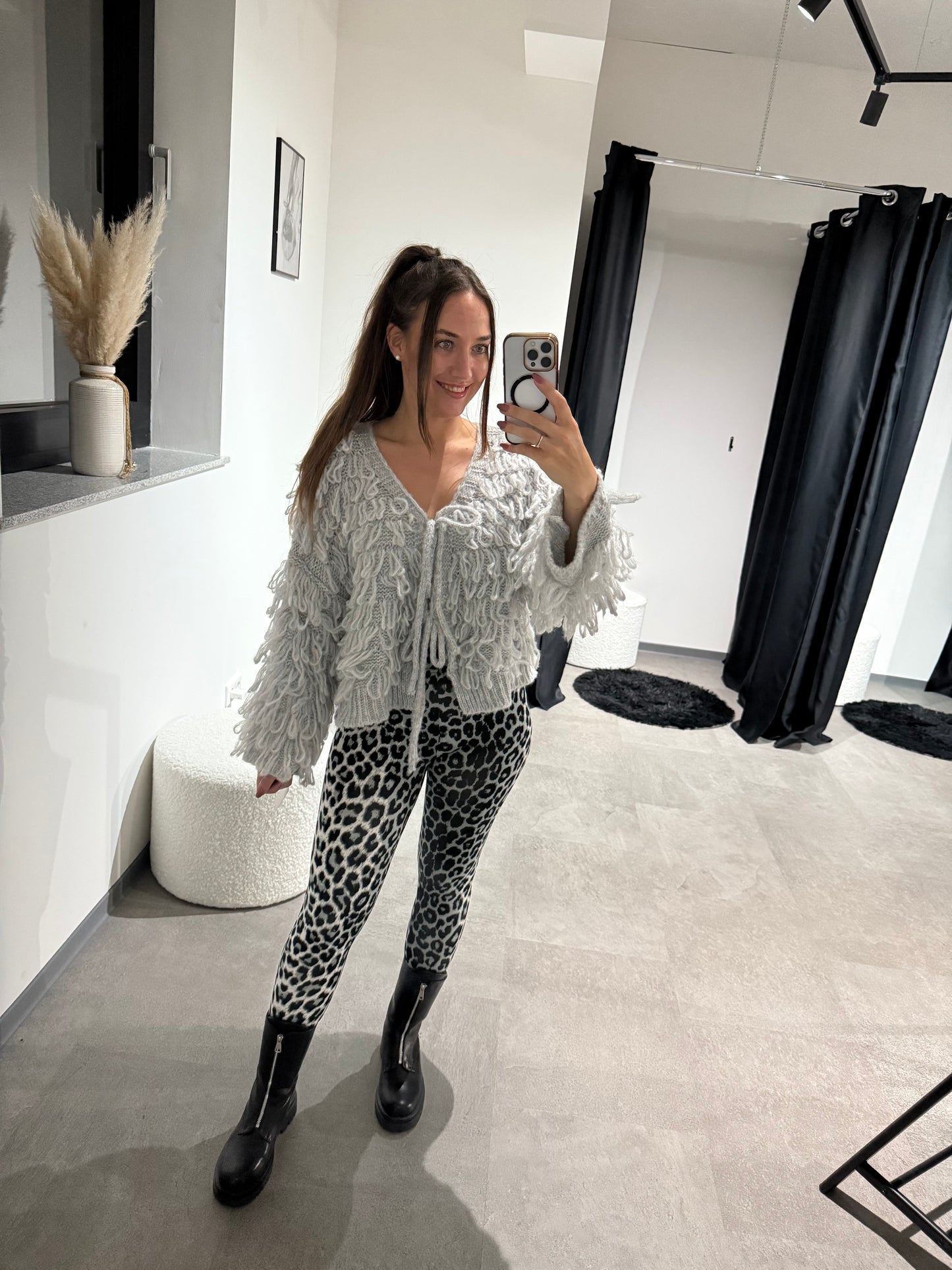 Fransen Strickjacke -3459- grau