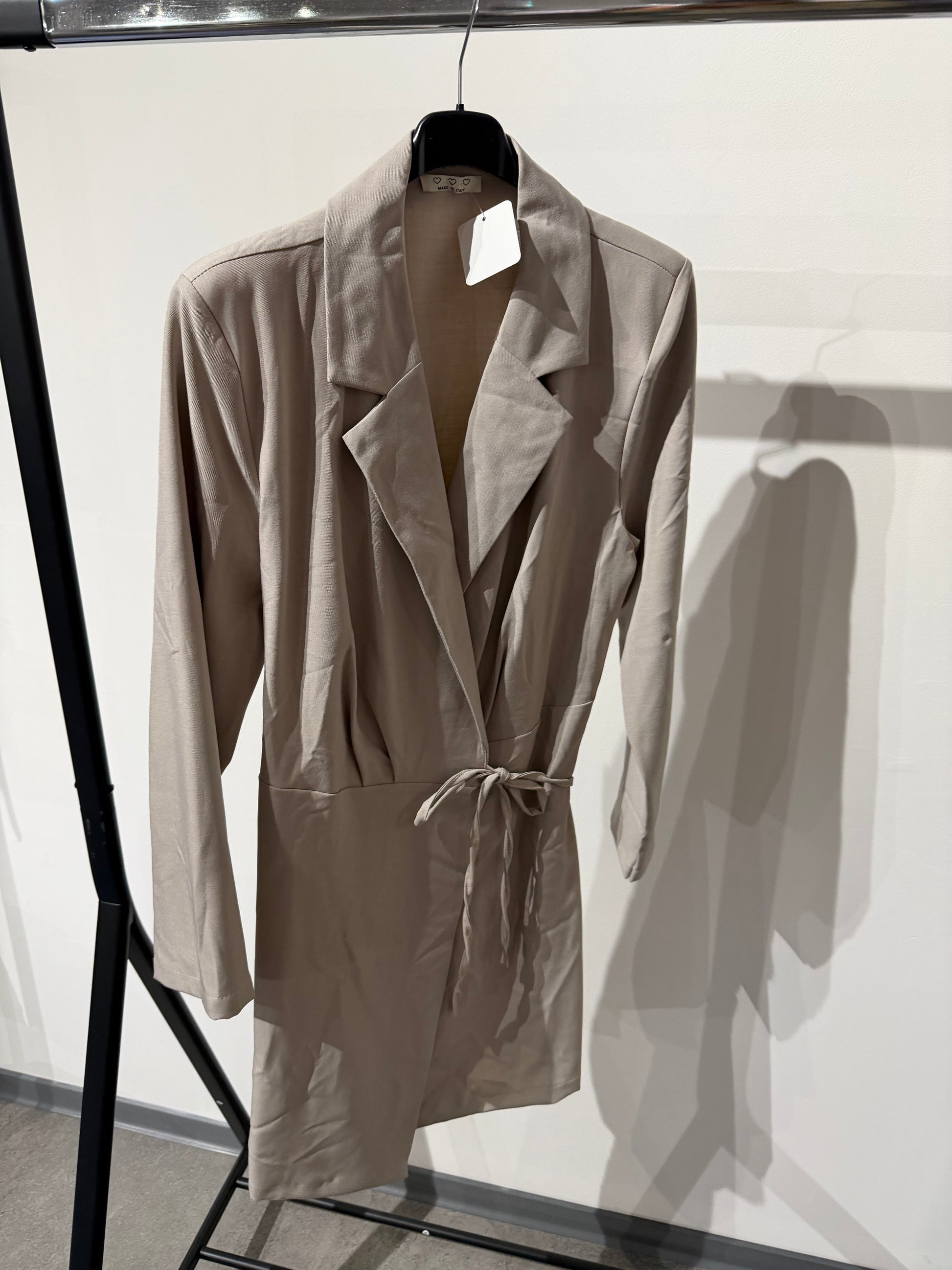 Blazer Kleid -1370- taupe - Sarahs Modeboutique