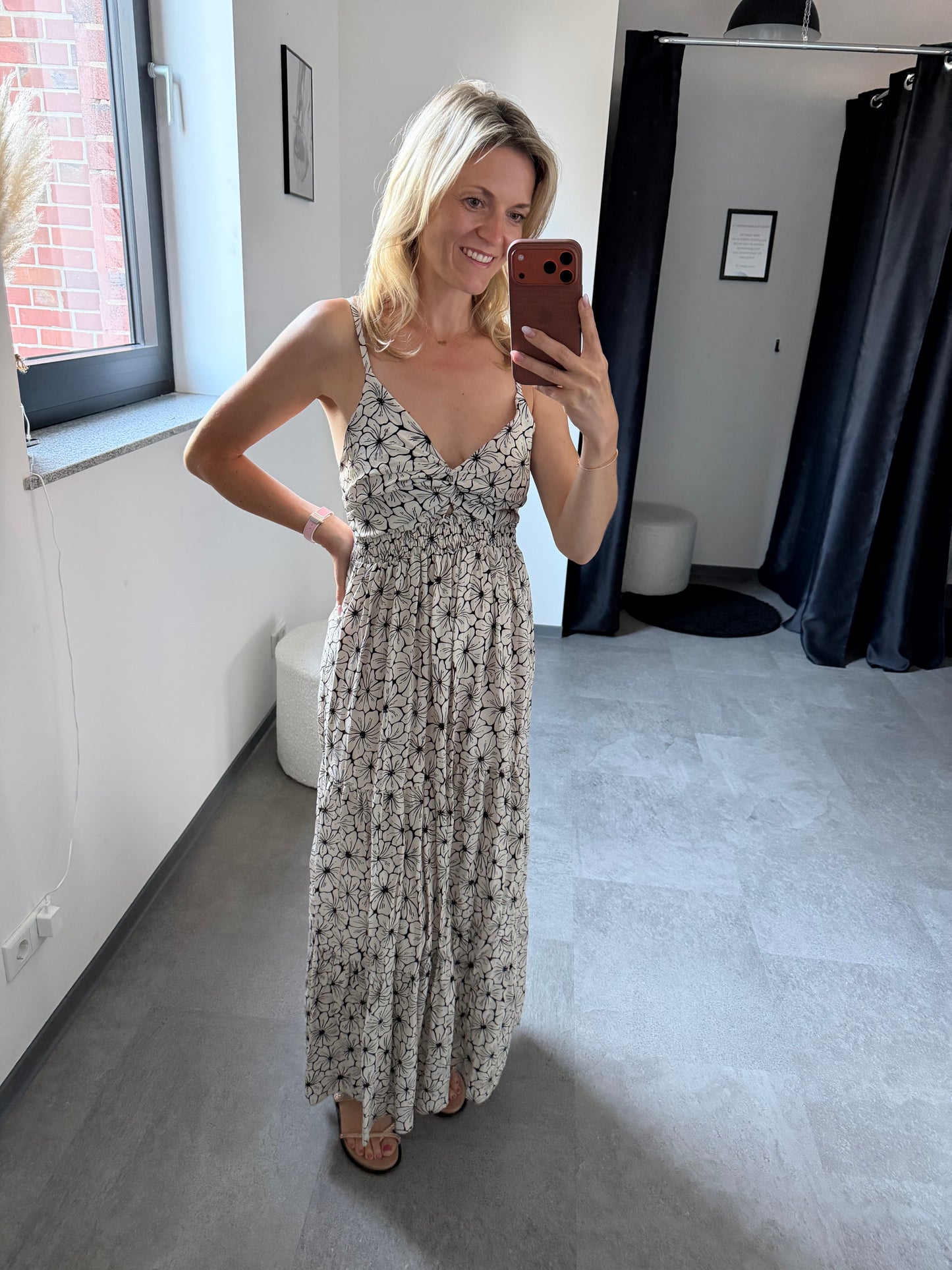 KLEID WEIẞ