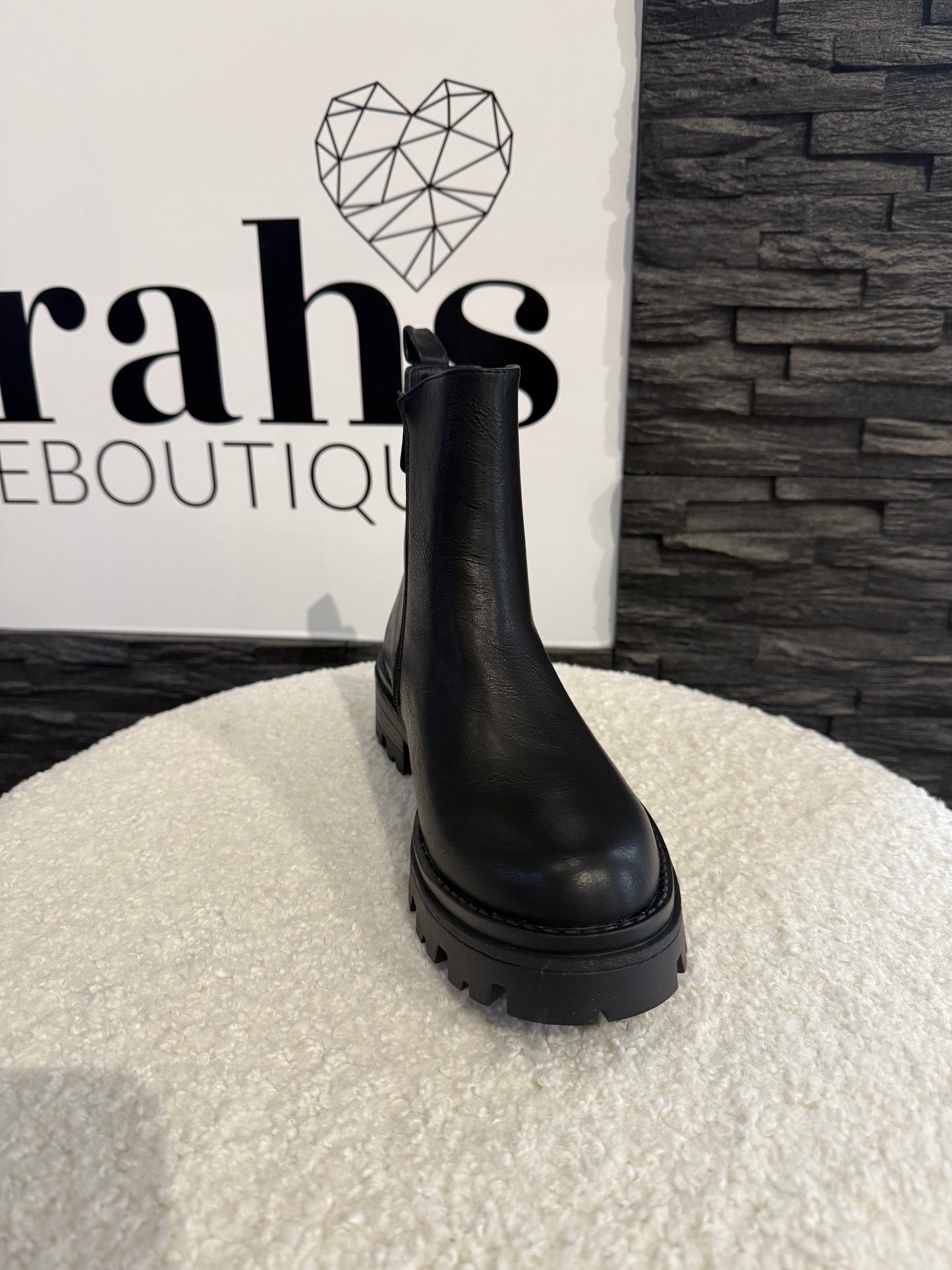 Boots -7779- schwarz