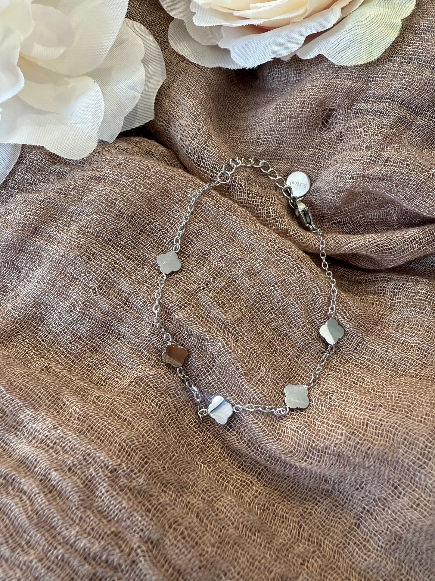 ARMBAND