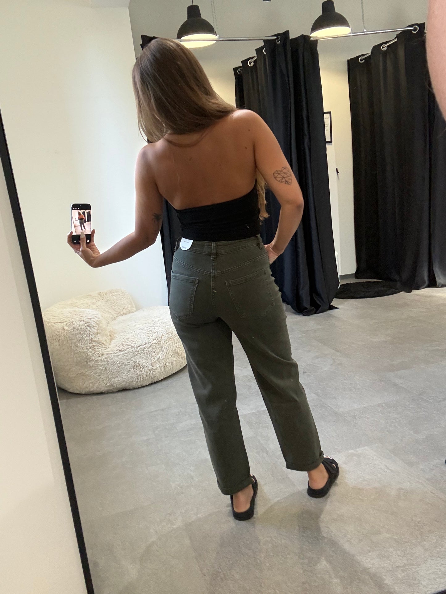 MOM JEANS REDIAL -5899- KHAKI - Sarahs Modeboutique