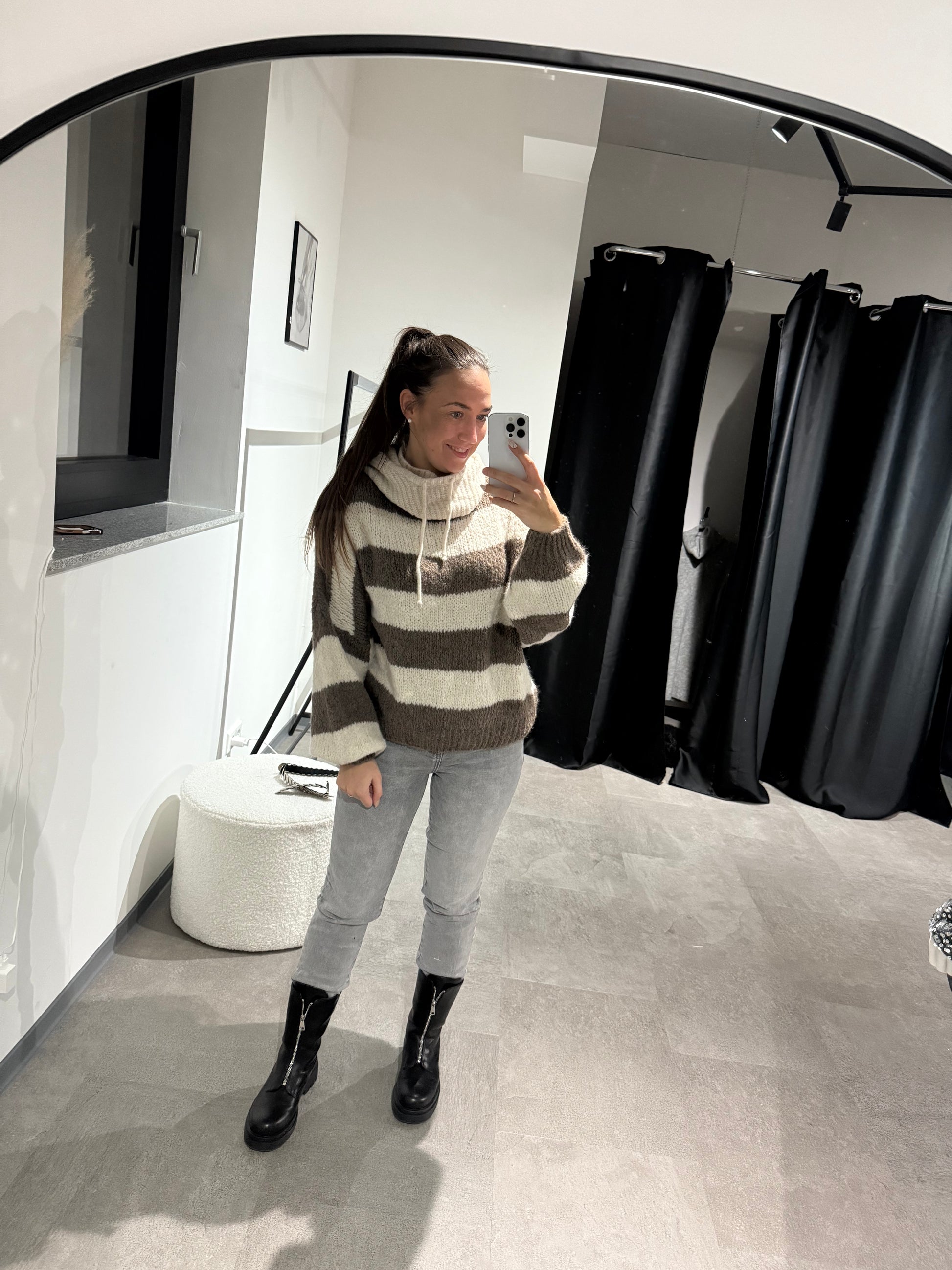 Pulli mit Kapuze -8819- taupe/beige - Sarahs Modeboutique